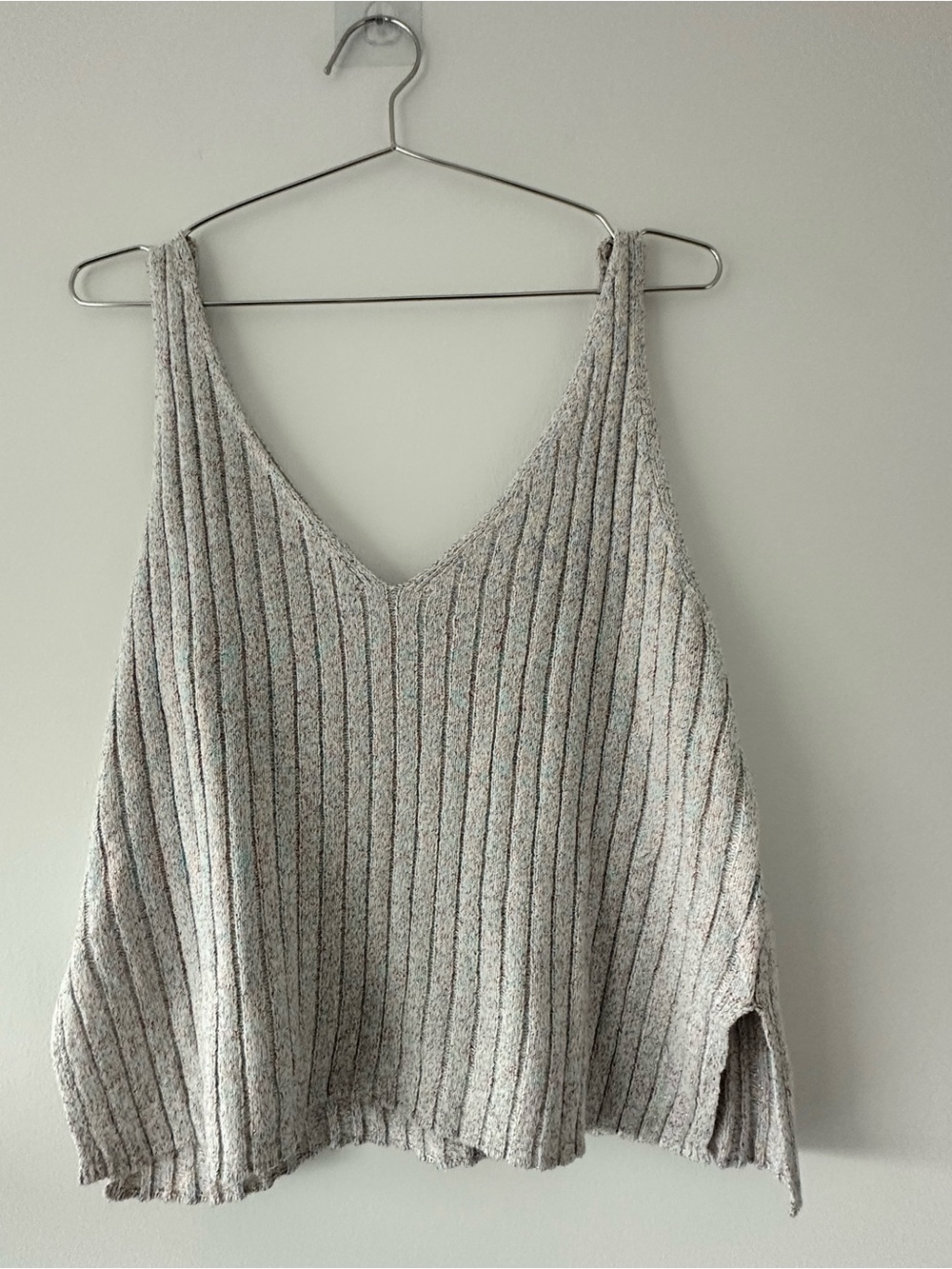 Cupcakes and Cashmere Ribbed Metallic Knit V-Neck Tank Top Multicolor Size L - Picture 6 of 15